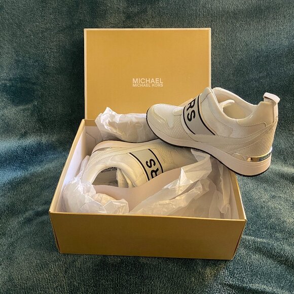 MICHAEL KORS OPTIC WHITE 7.5" MAVEN SLIP ON TRAINER WITH BOX - Picture 1 of 5